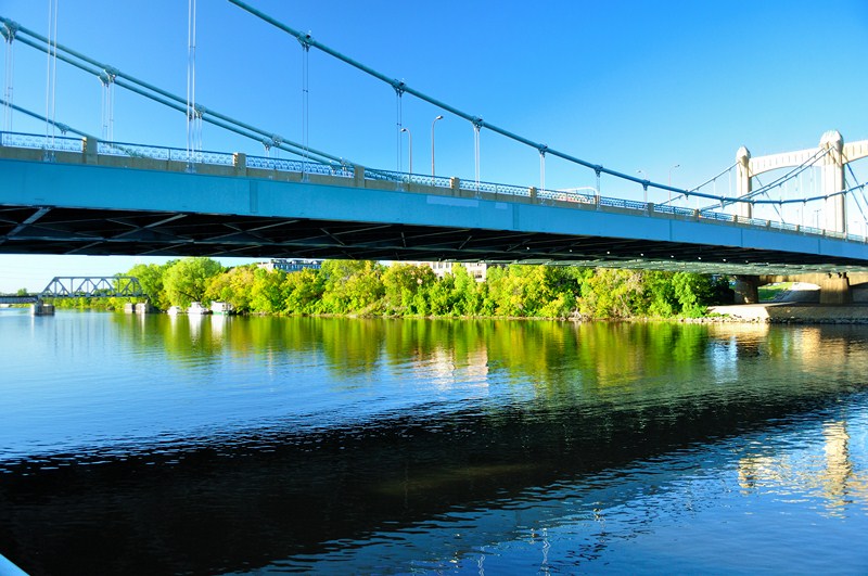 215 Minneapolis Hennepin Av Bridge.jpg